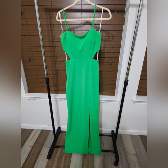 Women Dress (261) - Picture 4 of 8